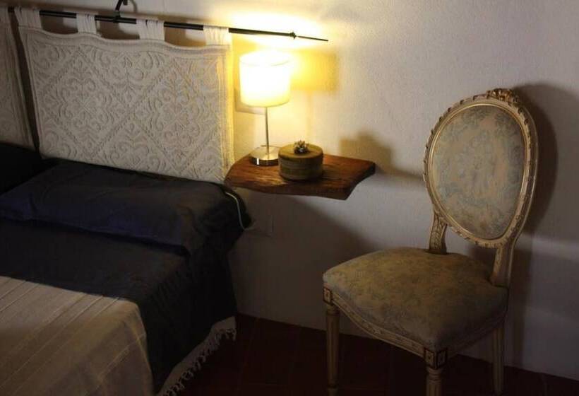 חדר סטנדרט יחיד, Il Lupo Rosso