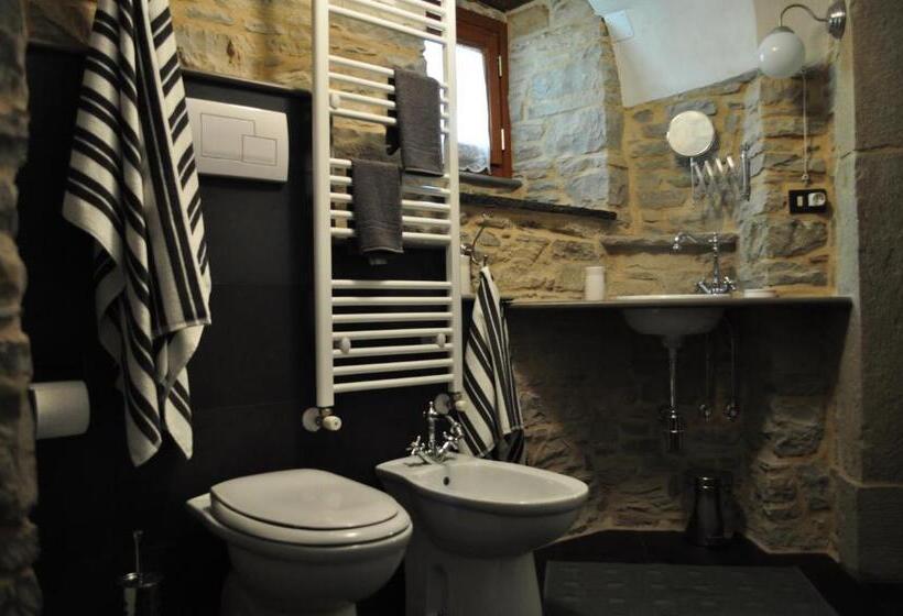 شقة غرفة واحدة, Il Tomolo