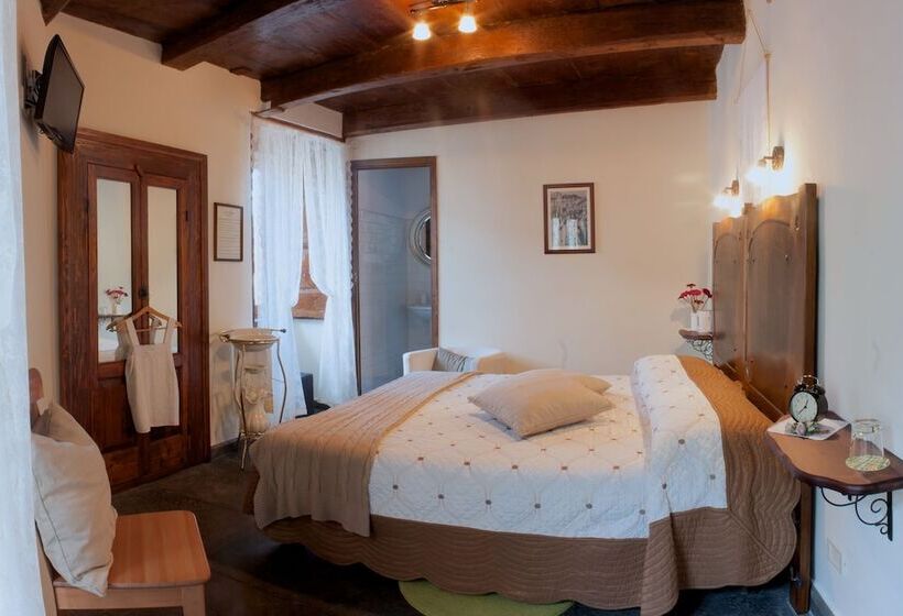 غرفة قياسية ثلاثية, Il Tomolo