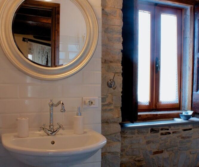 غرفة قياسية ثلاثية, Il Tomolo