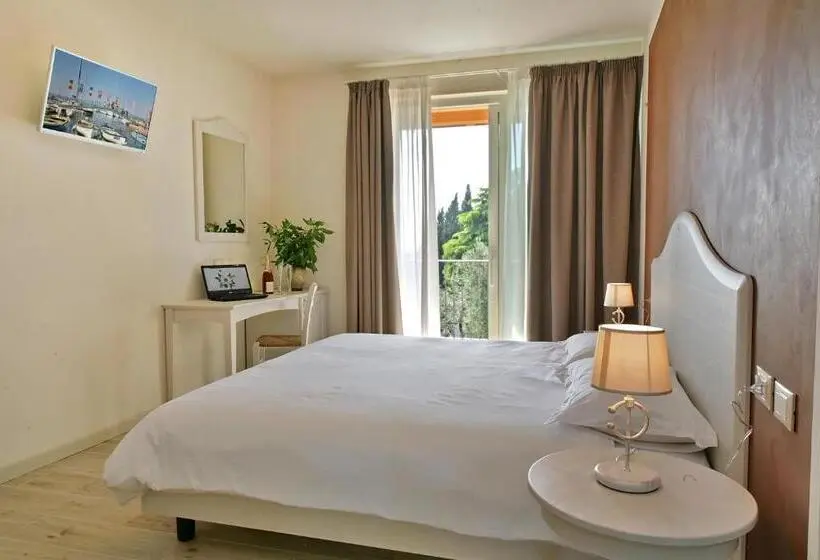 レイクビュースタンダードルーム, Relais Colle San Giorgio
