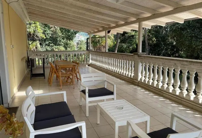 اتاق استاندارد چهار تخته, Villa Berghella
