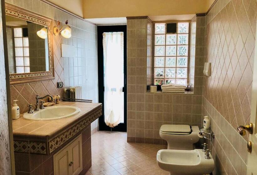 Standard room with outdoor bath, Villa Berghella