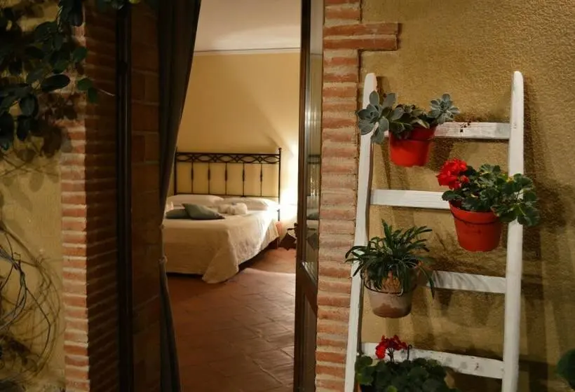 Cameră Triplă Standard cu Priveliște către Grădină, Villa Quiete