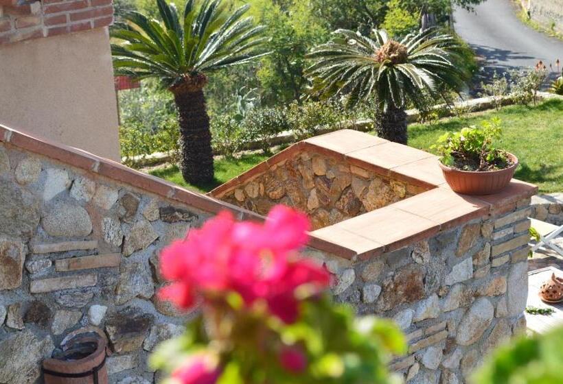 Четырехместный Номер Стандарт Вид на Море, Villa Quiete