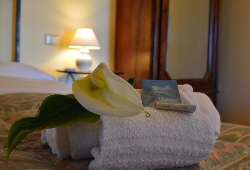 Трехместный Номер Стандарт Вид на Сад, Villa Quiete