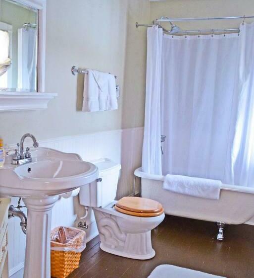 스탠다드 룸 킹사이즈 침대, Backwoods Bed And Bath