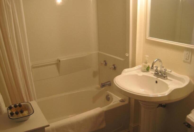 Номер Стандарт, Backwoods Bed And Bath