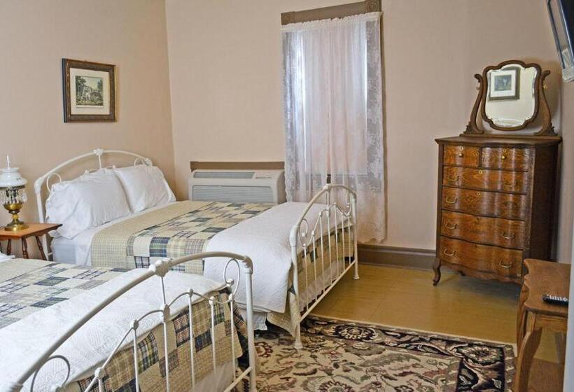 스위트, Backwoods Bed And Bath