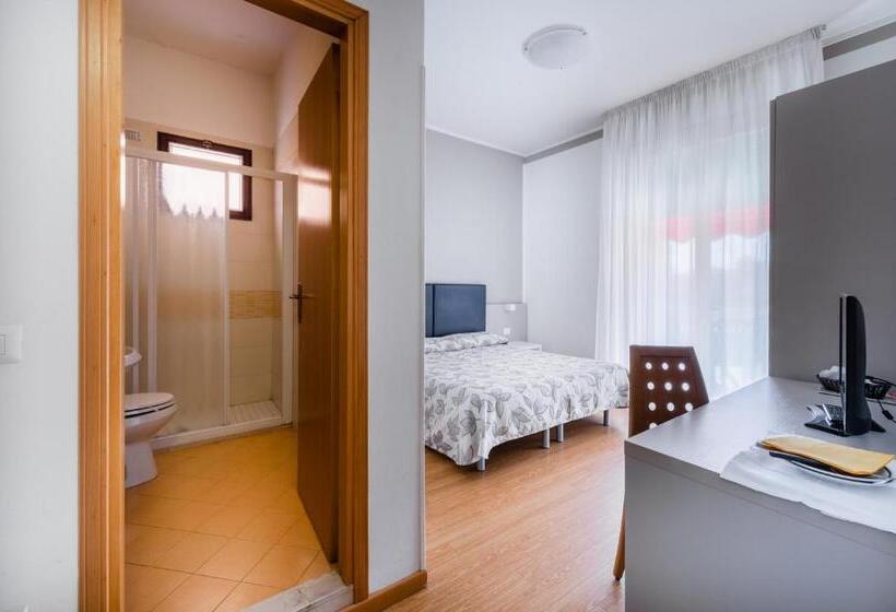 4인용 스탠다드 룸, Del Corso