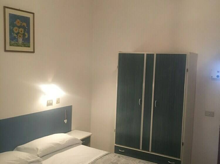 Habitació Quàdruple Estàndard, Lucerna