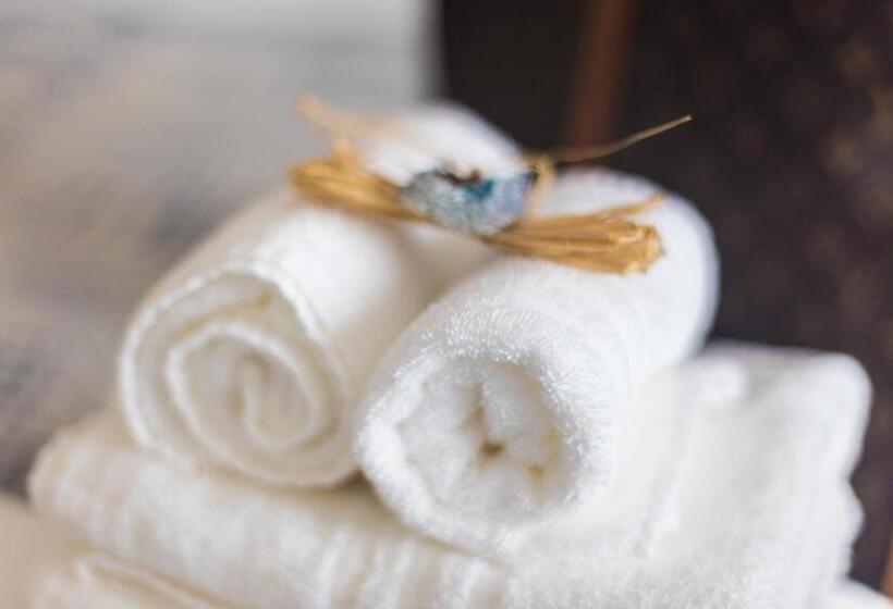 Habitació Quàdruple Estàndard, Lucerna