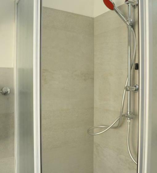 스탠다드 룸, Spot Varazze