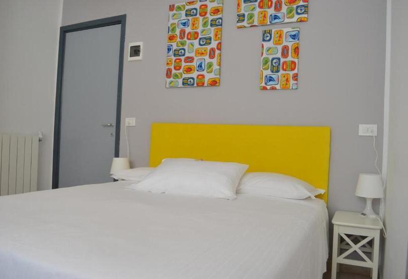 스탠다드 트리플 룸, Spot Varazze