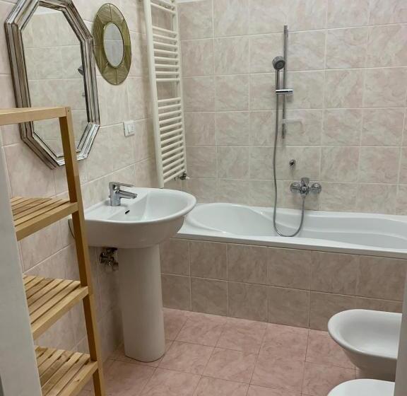 침실 1개 아파트, Spot Varazze