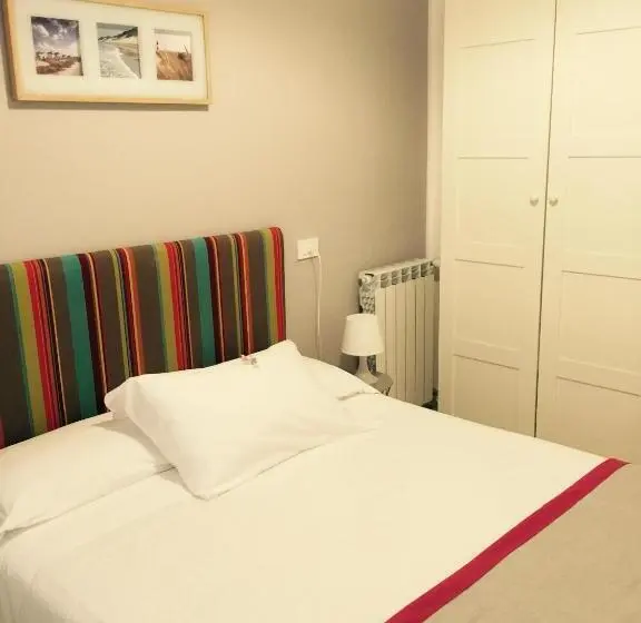Standard Yhden Hengen Huone, Spot Varazze