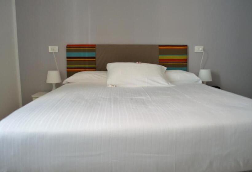 4인용 스탠다드 룸, Spot Varazze