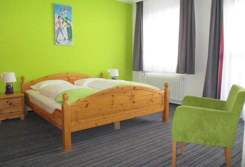 غرفة عائلية, Stierer