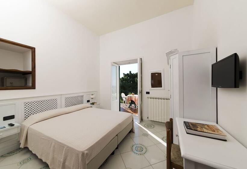 غرفة قياسية مطلّة علي البحر, Villa Melodie Adults Only