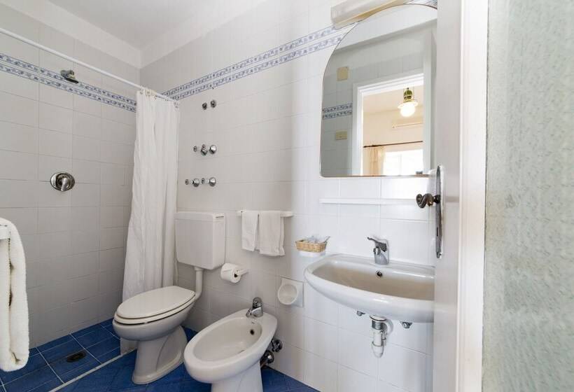 غرفة قياسية رباعية, Villa Melodie Adults Only