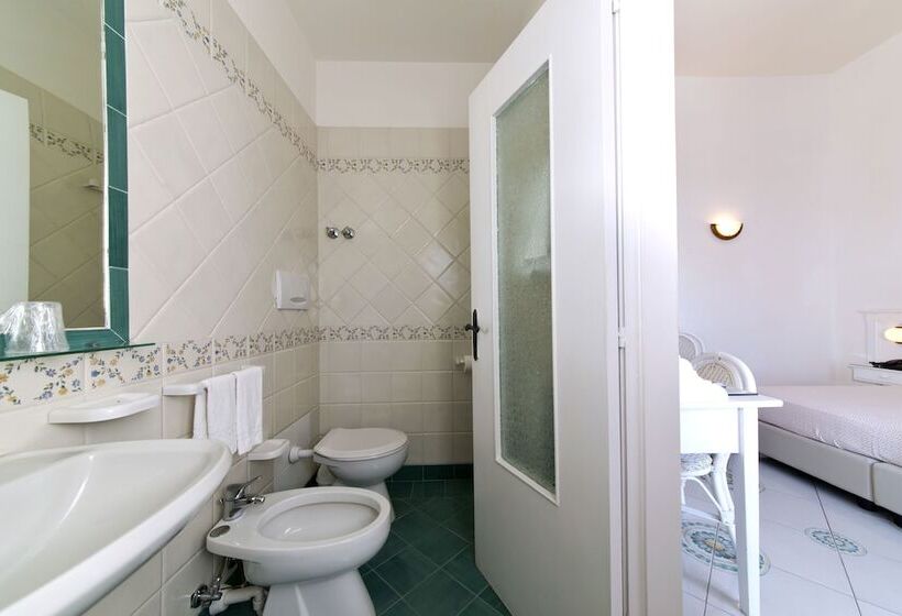 غرفة قياسية مطلّة علي البحر, Villa Melodie Adults Only