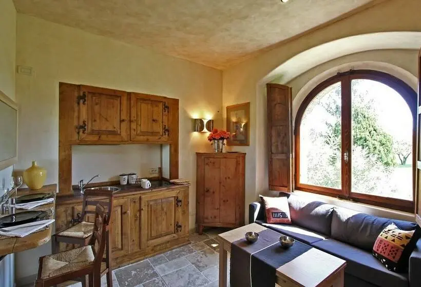 スイート, Castrum Di Serravalle