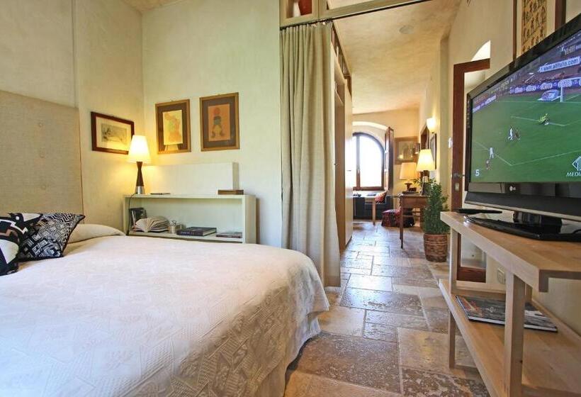 スタンダードルーム, Castrum Di Serravalle