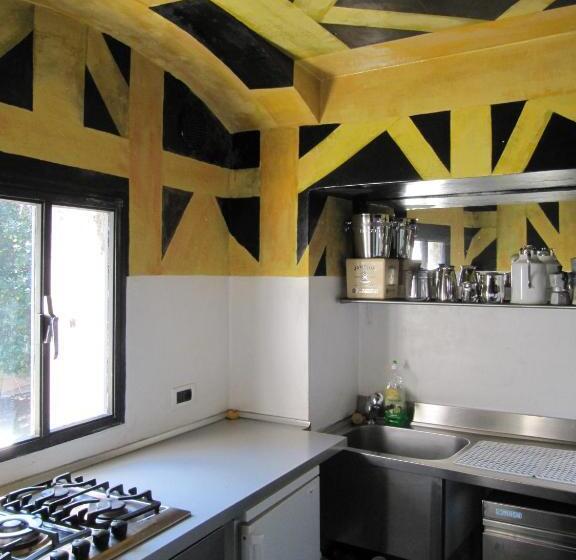 スイート, Castrum Di Serravalle