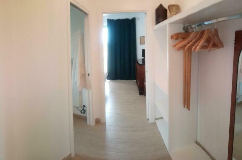 اتاق استاندارد, Domus Petrae Ripatransone