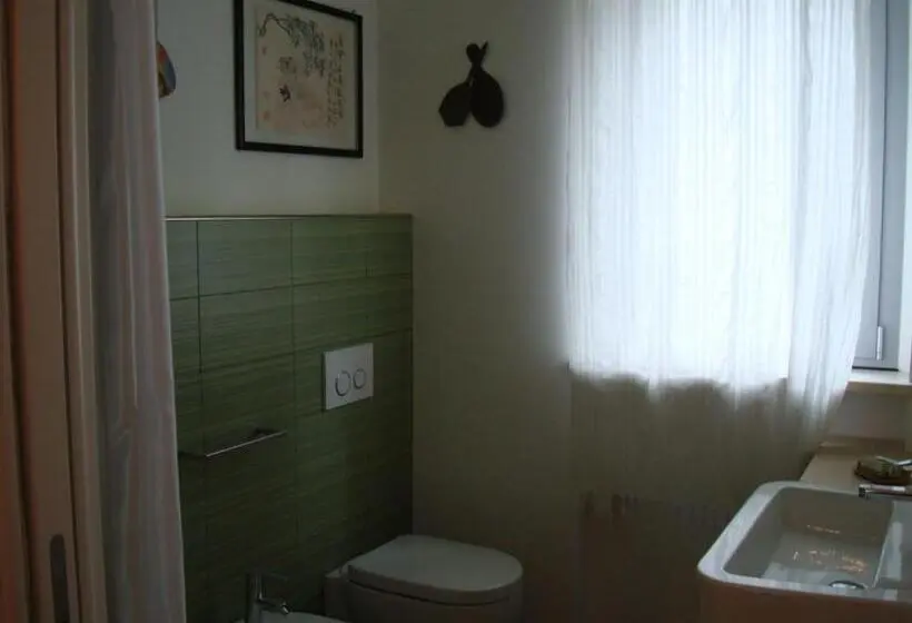 Standard Kolmen Hengen Huone, Domus Petrae   Ripatransone