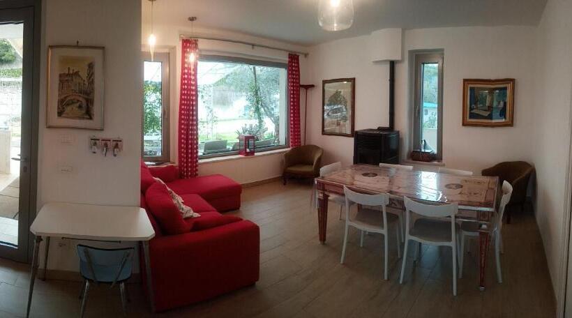 Четырехместный Номер Стандарт, Domus Petrae   Ripatransone