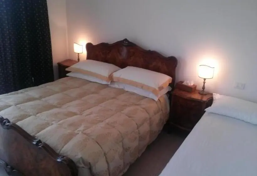 Standard Kolmen Hengen Huone, Domus Petrae   Ripatransone
