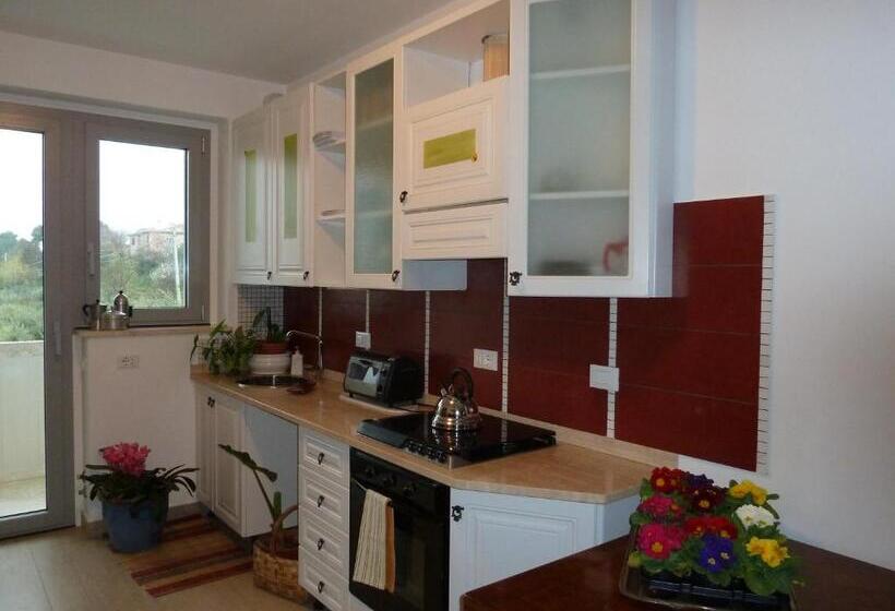 דירת שלושה חדרים, Domus Petrae   Ripatransone