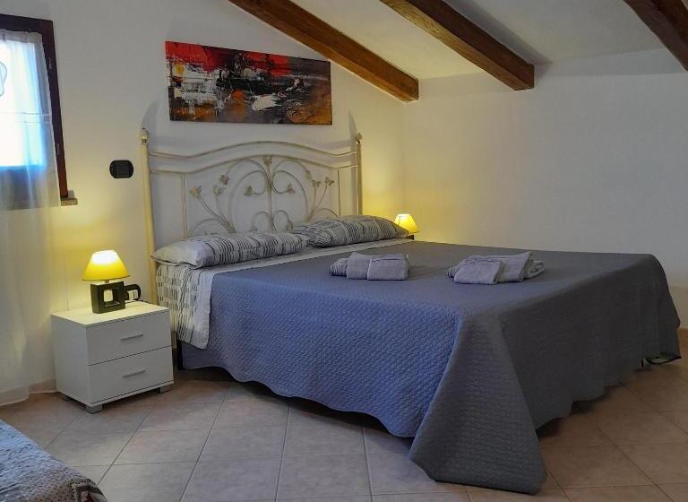 1 Bedroom Penthouse Apartment, La Fortezza Casa Vacanze & Appartament