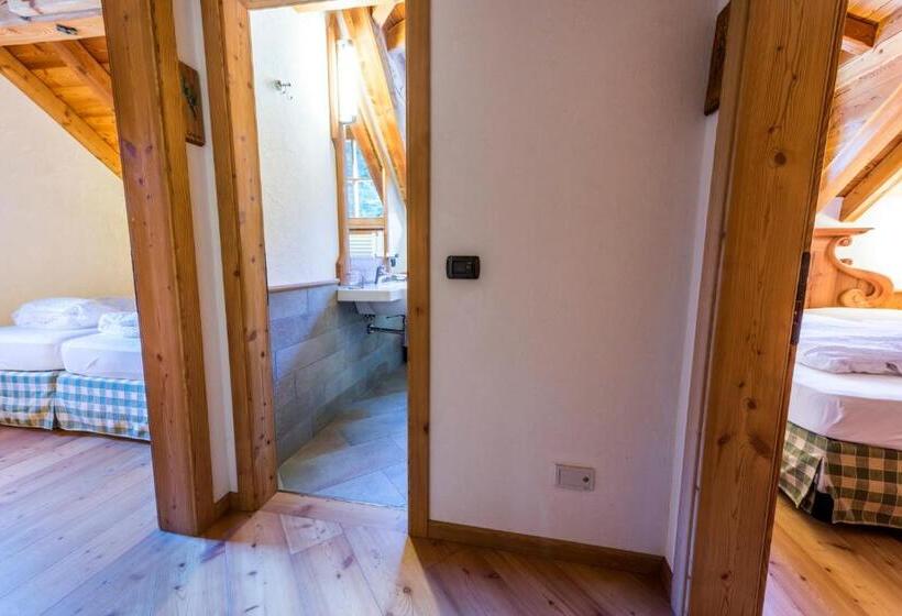 شقة من غرفة نوم واحدة متصلة, Rifugio Lago Nambino