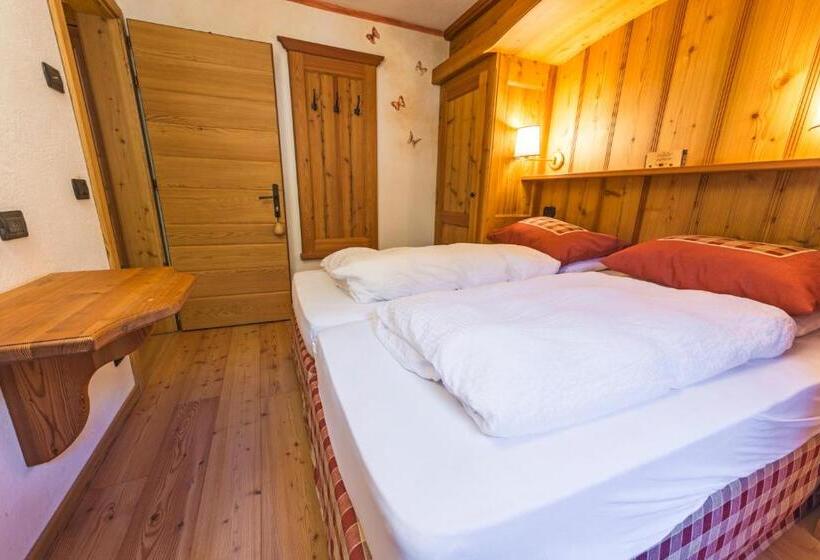 شقة من غرفة نوم واحدة متصلة, Rifugio Lago Nambino