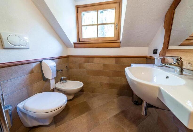 غرفة ديلوكس, Rifugio Lago Nambino