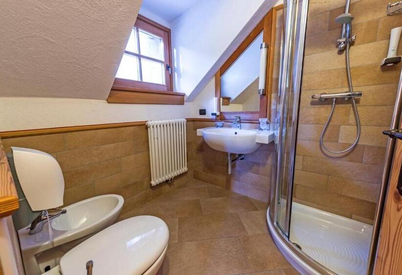 غرفة ديلوكس, Rifugio Lago Nambino