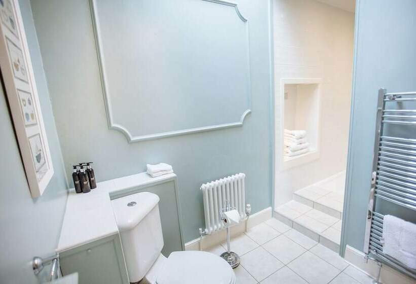 디럭스 룸, The Old Parsonage