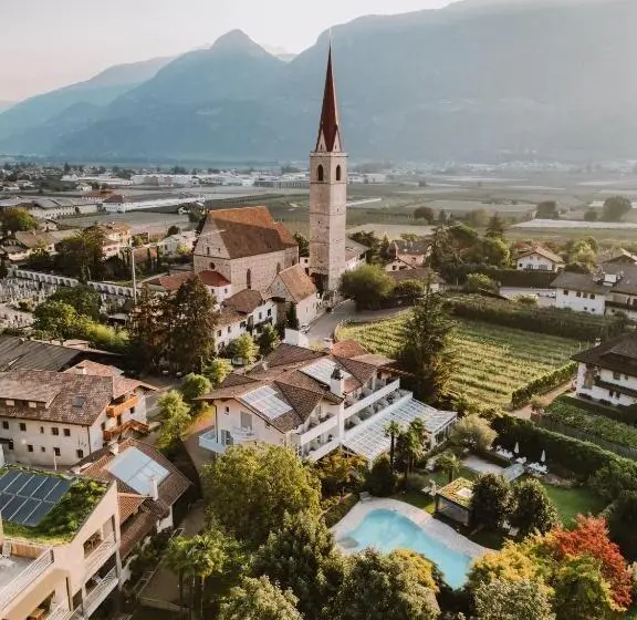سوئیت جونیور با چشمانداز باغ, Boutique Hotel Ballguthof Am Golfplatz