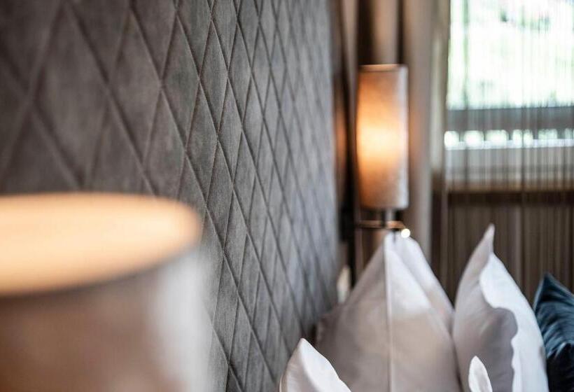 Люкс с Балконом, Boutique Hotel Eschenlohe