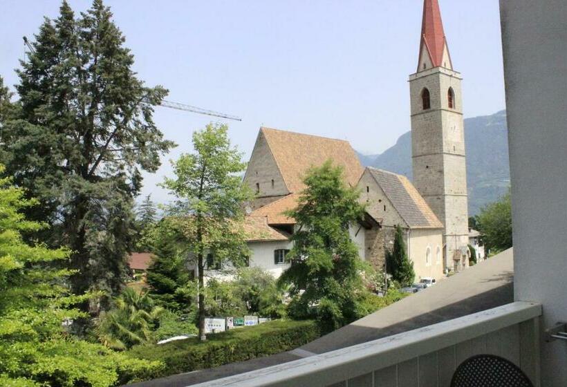 غرفة قياسية فردية مزودة بشُرفة, Boutique Hotel Ballguthof Am Golfplatz