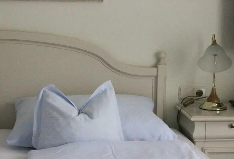 اتاق استاندارد یک تخته با بالکن, Boutique Hotel Ballguthof Am Golfplatz