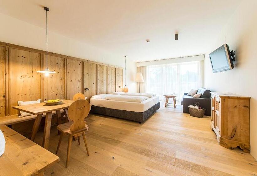 Suite with Terrace, Boutique Hotel Ballguthof Am Golfplatz