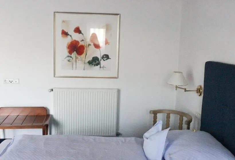 سوئیت جونیور با چشمانداز باغ, Boutique Hotel Ballguthof Am Golfplatz
