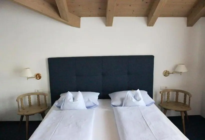 سوئیت جونیور با چشمانداز باغ, Boutique Hotel Ballguthof Am Golfplatz