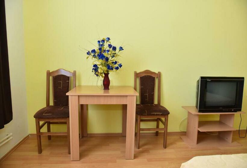 اتاق استاندارد یک نفره, Milkaza