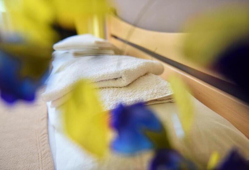 اتاق استاندارد, Milkaza