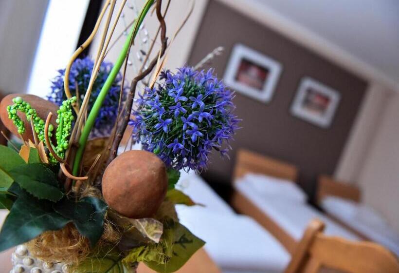 اتاق استاندارد چهار تخته, Milkaza