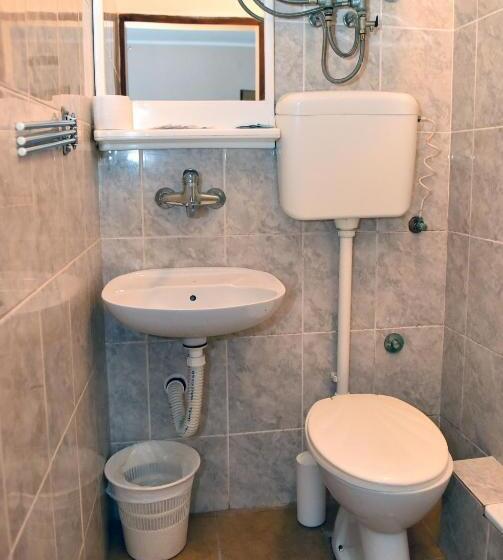 اتاق استاندارد چهار تخته, Milkaza